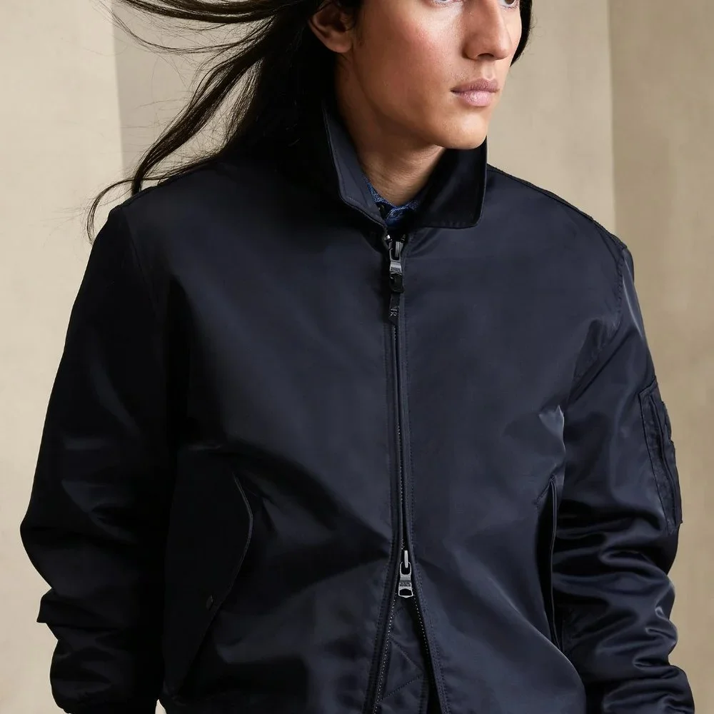 BANANA REPUBLIC INSULATED WATER RESISTANT BOMBER JACKET